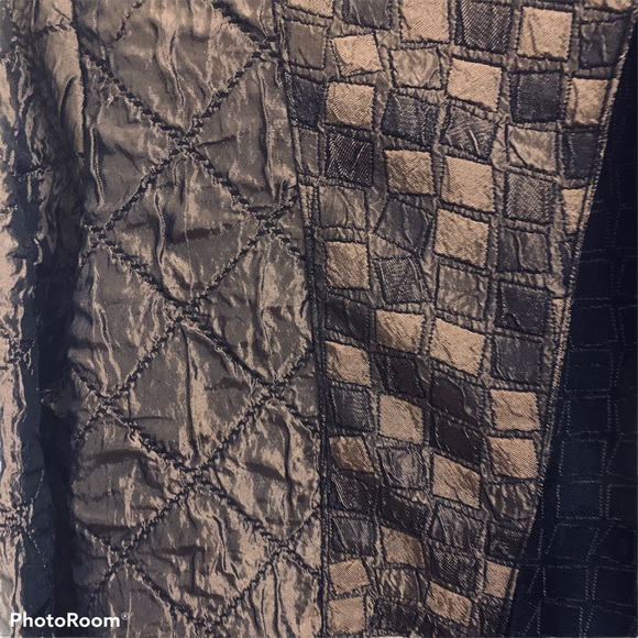 K.A.T.E Black and Bronze Quilted Pattern Blazer S - Picture 6 of 7